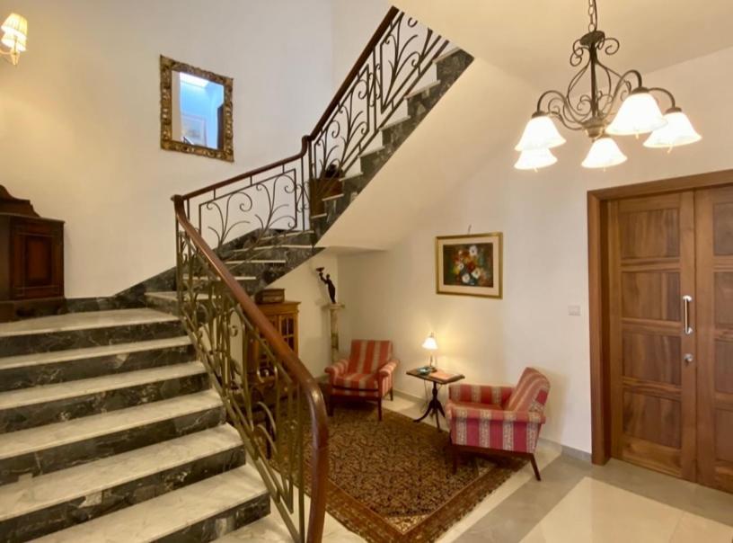 מוסטה Maltese Garden Villa מראה חיצוני תמונה